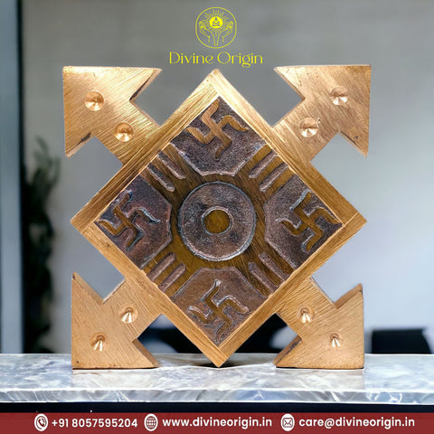 The Vastu Copper Four Direction Arrow with Swastik Plate The Vastu Copper Four Direction Arrow with Swastik Plate