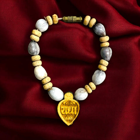 Bhagwan ji shingar Vaijantii Mala With Radha Pendent ( Pack of 3 pics ) Bhagwan ji shingar Vaijantii Mala With Radha Pendent ( Pack of 3 pics )