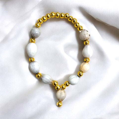 Bhagwan ji shingar Vaijantii Mala with Golden Beads ( Pack of 3 pics ) Bhagwan ji shingar Vaijantii Mala with Golden Beads ( Pack of 3 pics )