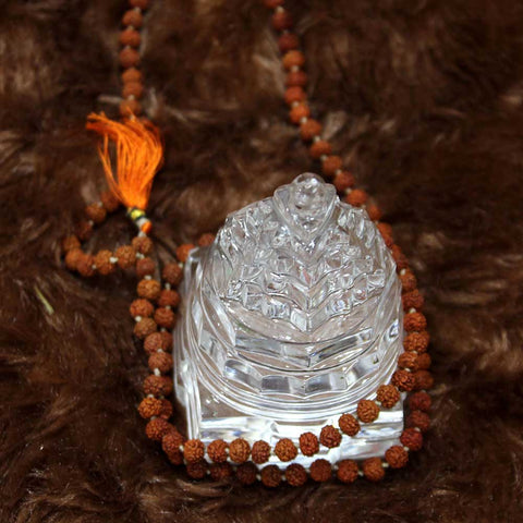 Shree Meru Laxmi Yantra Sphatik 100-150gm Shree Meru Laxmi Yantra Sphatik 100-150gm